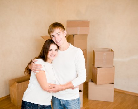 Packing and organising belongings for storage near Swisscottage