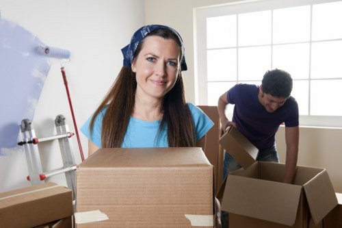 Secure storage space for furniture and boxes in Swisscottage